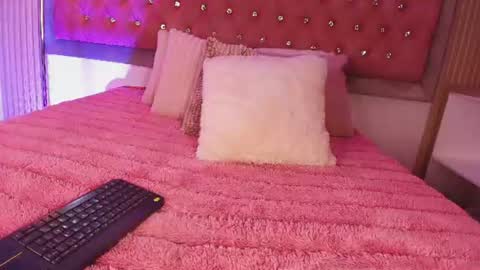 Snapshot of myladreams_ chatting on 08/07/26, 03:30 Myla online show from 08/07/26, 03:30