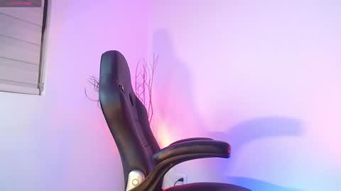 Mylo Wallace  online show from 01/18/25, 02:47