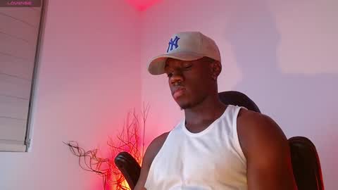 Mylo Wallace  online show from 02/08/25, 01:22