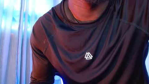 Mylo Wallace  online show from 12/04/25, 08:50