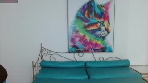 Milu 3 online show from 10/23/25, 08:07