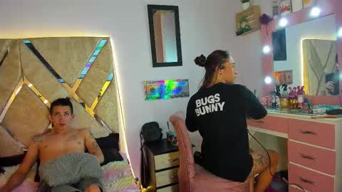 Snapshot of myluandjackhot chatting on 10/22/25, 11:37 Myluandjack online show from 10/22/25, 11:37