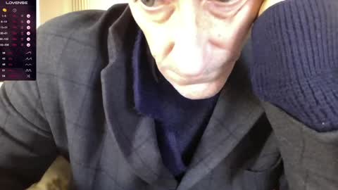 Bi sexy guy lovense hush is on private is open or password show tip if you like. online show from 12/02/24, 09:02