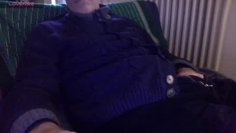 Bi sexy guy lovense hush is on private is open or password show tip if you like. online show from 12/25/24, 03:28