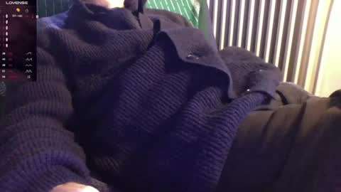 Bi sexy guy lovense hush is on private is open or password show tip if you like. online show from 01/01/25, 02:09