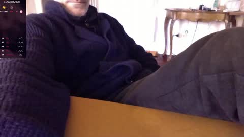 Bi sexy guy lovense hush is on private is open or password show tip if you like. online show from 01/02/25, 07:44