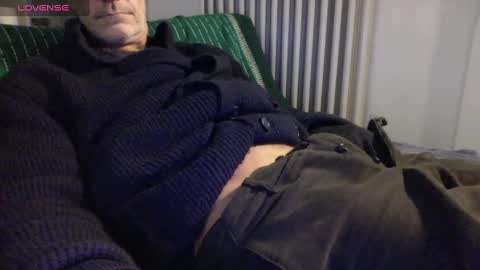 Bi sexy guy lovense hush is on private is open or password show tip if you like. online show from 01/22/25, 04:12