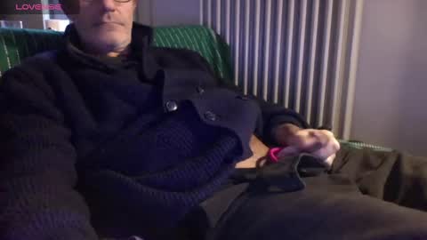 Bi sexy guy lovense hush is on private is open or password show tip if you like. online show from 02/18/25, 04:37