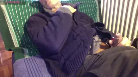 Bi sexy guy lovense hush is on private is open or password show tip if you like. online show from 12/02/25, 09:14