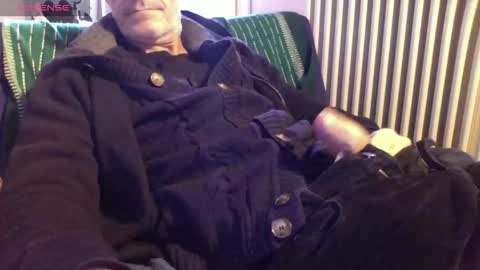 Bi sexy guy lovense hush is on private is open or password show tip if you like. online show from 01/12/26, 09:14