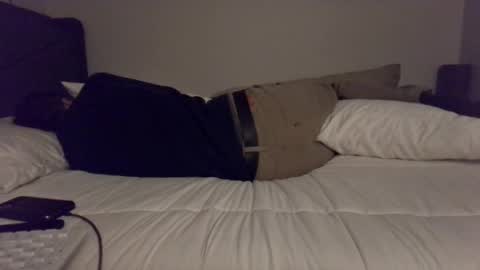 Snapshot of mynaughtyacct chatting on 11/20/25, 09:58 Felt like showing off online show from 11/20/25, 09:58