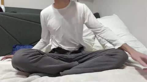 Snapshot of mynaughtyacct chatting on 11/21/25, 11:58 Felt like showing off online show from 11/21/25, 11:58