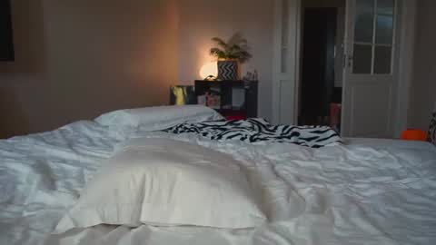 Sima online show from 07/19/26, 11:58