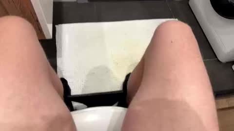 Snapshot of mypleasure001 chatting on 11/02/25, 09:28 Ricky online show from 11/02/25, 09:28