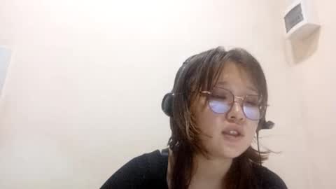 Chloe online show from 10/23/25, 03:44