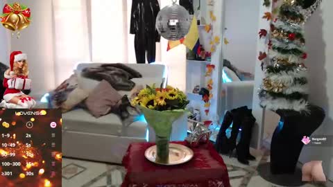 Snapshot of myrnasexxx chatting on 12/21/24, 10:19 Myrna Sessions online show from 12/21/24, 10:19