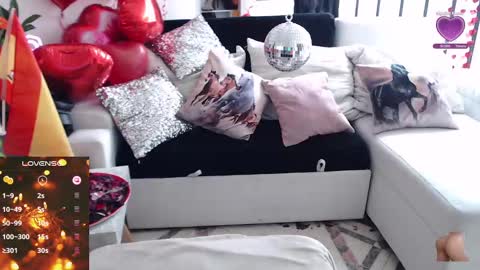 Snapshot of myrnasexxx chatting on 02/17/25, 04:59 Myrna Sessions online show from 02/17/25, 04:59