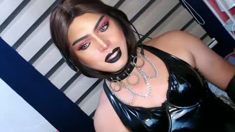 Snapshot of mysterious_diva chatting on 07/14/26, 04:13 SUPPORT GODDESS TRISHA AND DONT FORGET TO FOLLOW ME online show from 07/14/26, 04:13
