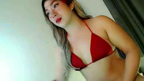 Snapshot of mysterious_kim chatting on 12/14/25, 02:17 kimmy online show from 12/14/25, 02:17