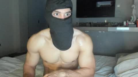 Snapshot of mysterious_muscles chatting on 04/09/26, 11:21 mysterious_muscles online show from 04/09/26, 11:21