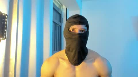 Snapshot of mysterious_muscles chatting on 06/20/26, 02:31 mysterious_muscles online show from 06/20/26, 02:31