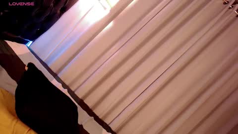 Snapshot of mysterious_olivia chatting on 03/09/25, 05:33 Olivia online show from 03/09/25, 05:33