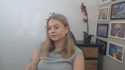 Erica online show from 09/22/25, 10:06