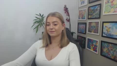 Erica online show from 10/21/25, 07:42