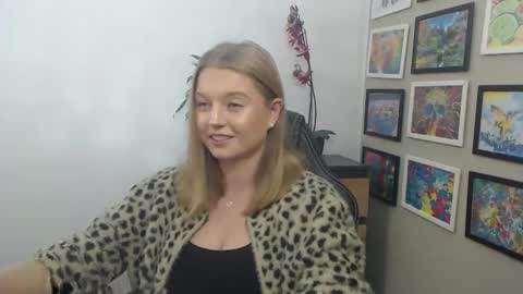 Erica online show from 11/19/25, 11:32