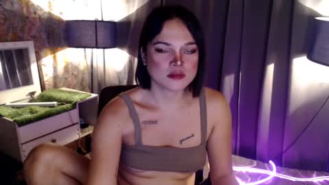 Snapshot of mysteryman_xxx chatting on 02/21/25, 04:51 UR GIRL NEXTDOOR online show from 02/21/25, 04:51