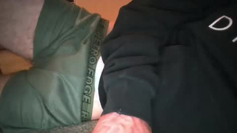 Snapshot of mysterymyn chatting on 10/24/25, 02:41 mysterymyn online show from 10/24/25, 02:41