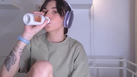 MILLI online show from 11/21/25, 09:08