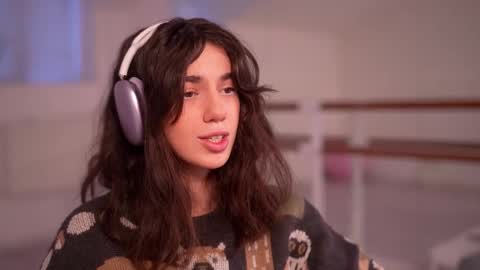 MILLI online show from 12/02/25, 08:19