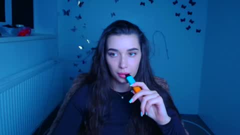 Snapshot of mysticamelia chatting on 04/21/26, 11:27 Amelia online show from 04/21/26, 11:27