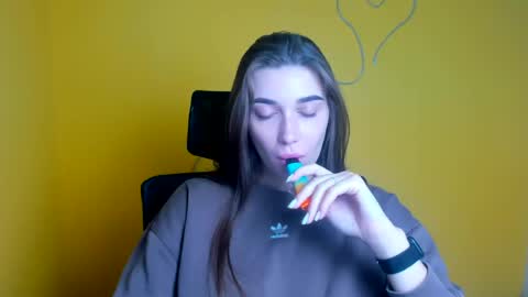 Amelia online show from 07/12/26, 05:53