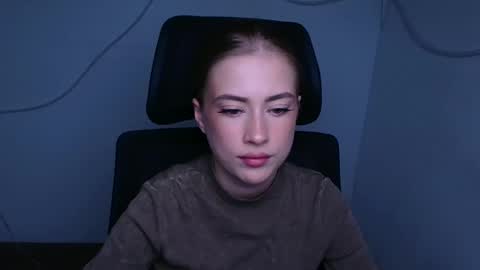 Emelie online show from 09/13/25, 11:21