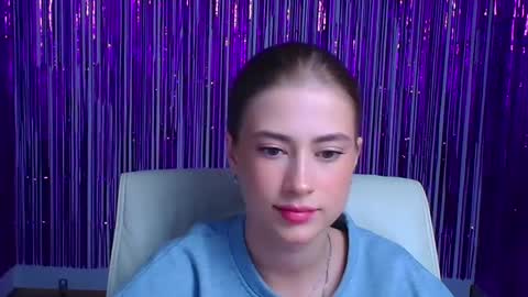 Emelie online show from 09/27/25, 11:15