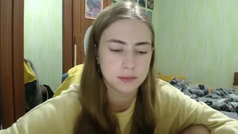 Emelie online show from 10/11/25, 10:08