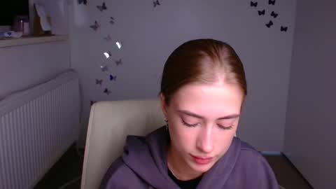 Emelie online show from 10/24/25, 11:17