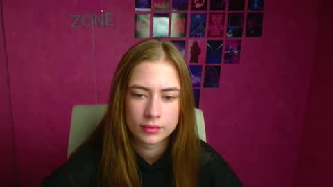 Emelie online show from 10/26/25, 06:41