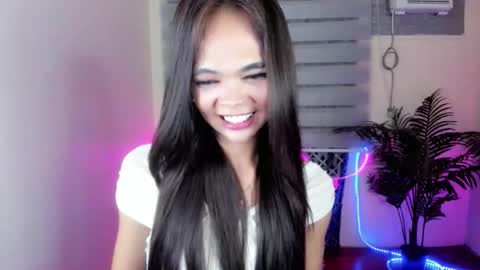 Krestine online show from 11/25/25, 01:33