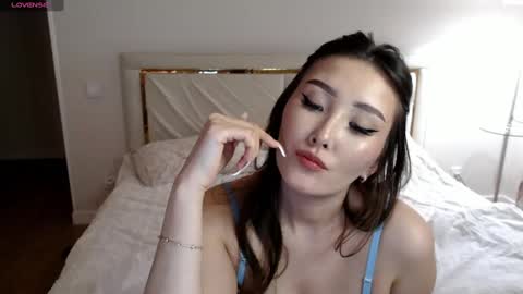 mysticsirenn online show from 01/24/25, 07:41