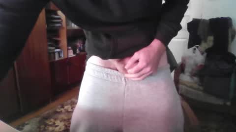 Snapshot of mysticstroke chatting on 10/29/25, 12:07 mysticstroke online show from 10/29/25, 12:07