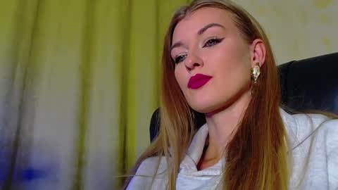 Snapshot of mysticvenus_ chatting on 11/27/25, 03:25 mysticvenus_ online show from 11/27/25, 03:25