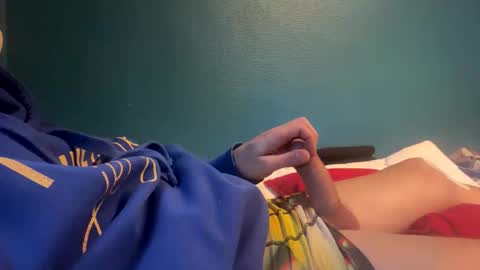 Snapshot of mystikos chatting on 10/29/25, 03:58 mystikos online show from 10/29/25, 03:58