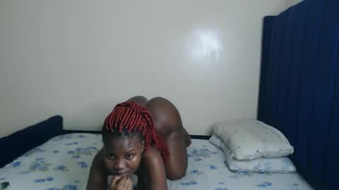 Snapshot of mystique_mirror chatting on 04/02/26, 01:53 Mystique online show from 04/02/26, 01:53