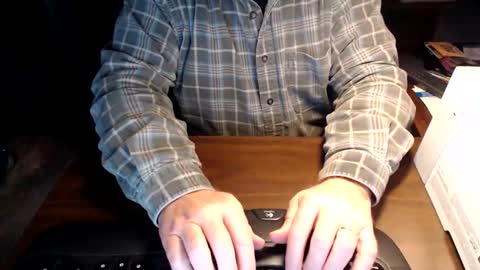 Snapshot of mytimeyourtimeourtime chatting on 12/14/25, 08:57 ItsTime online show from 12/14/25, 08:57