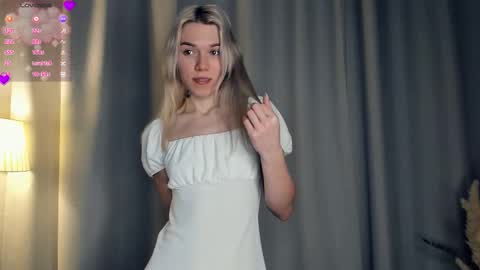 Snapshot of myviolet_rush chatting on 11/01/25, 07:38 Olivia or just olive online show from 11/01/25, 07:38