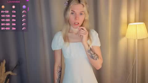 Olivia or just olive online show from 11/28/25, 07:16