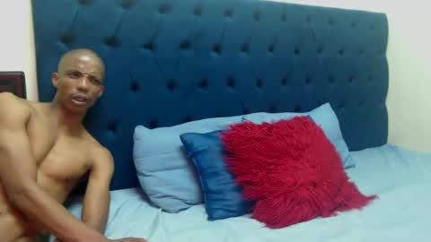 Snapshot of mzansihottestcouple chatting on 01/16/25, 11:16 mzansihottestcouple online show from 01/16/25, 11:16